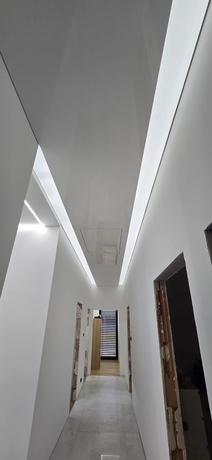 Realizacja sufitu napinanego Samantha-Bau - zdjęcie 07