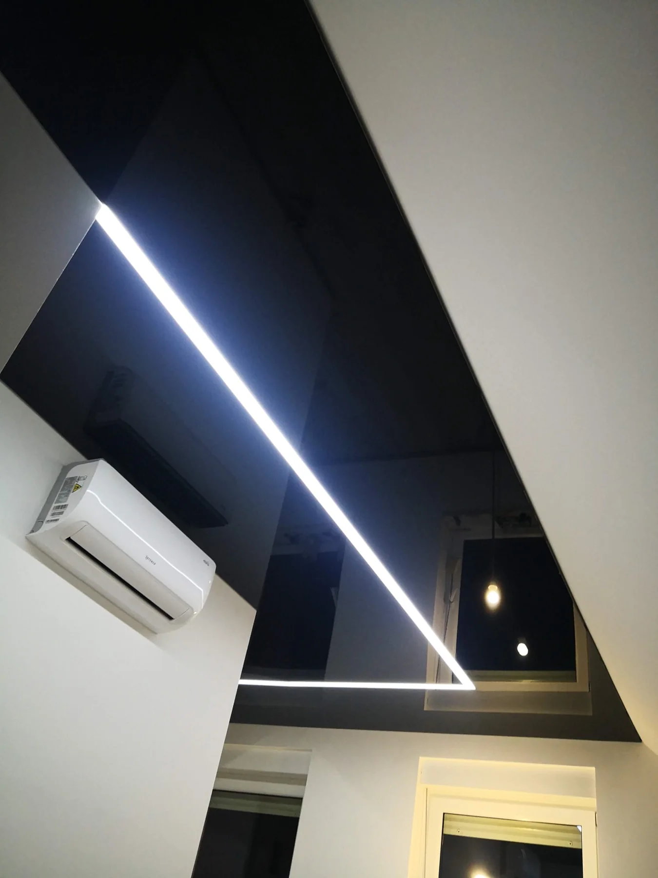 Realizacja sufitu napinanego Samantha-Bau - zdjęcie 21
