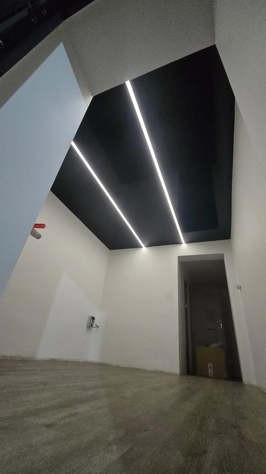 Realizacja sufitu napinanego Samantha-Bau - zdjęcie 39