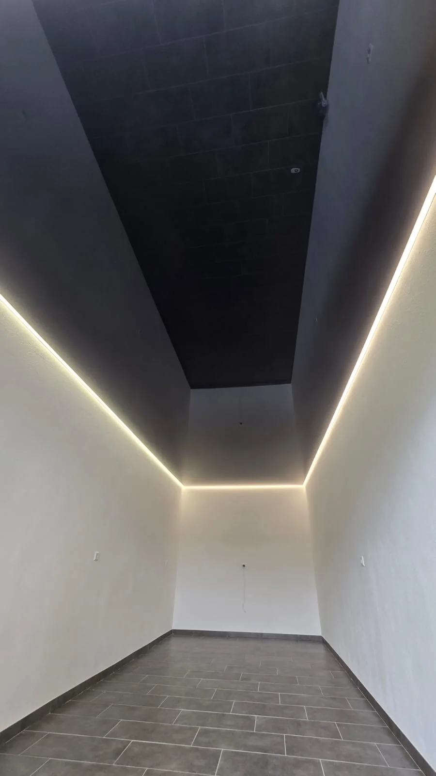 Realizacja sufitu napinanego Samantha-Bau - zdjęcie 41