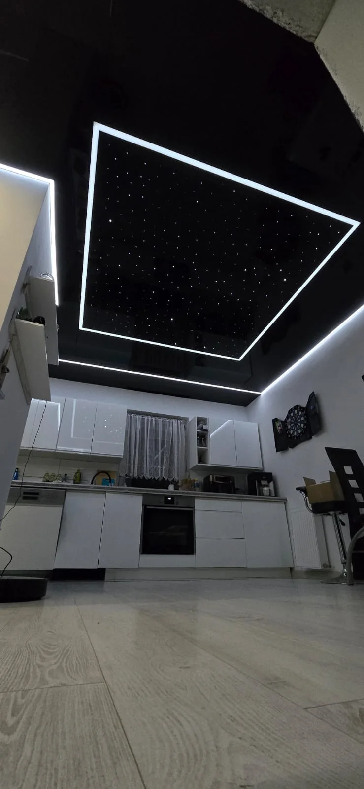 Realizacja sufitu napinanego Samantha-Bau - zdjęcie 81